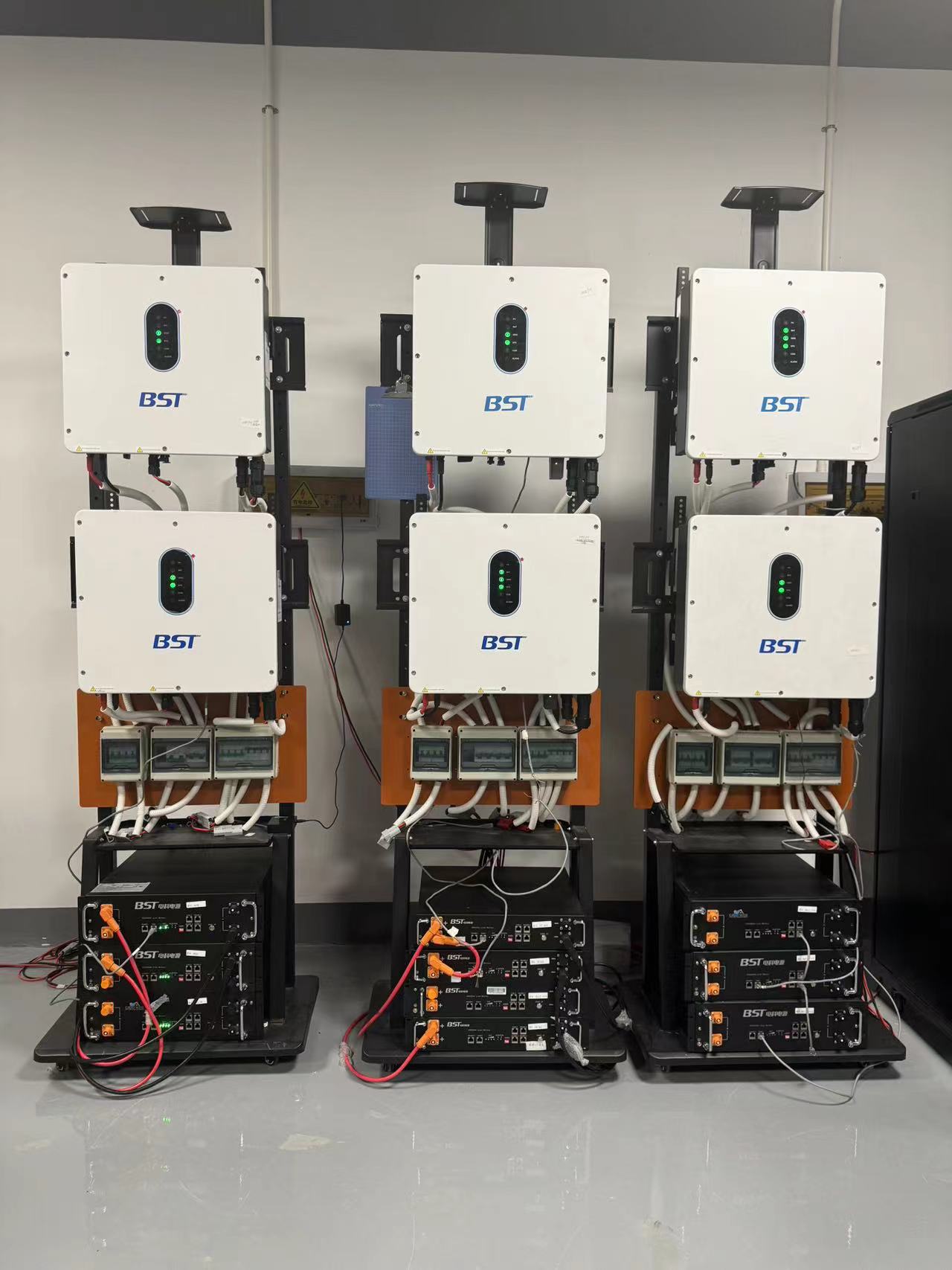 BST Battery and Inverter